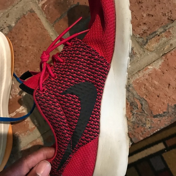 Pink Roshe runs - Picture 2 of 2